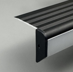 NEZ DE MARCHE  RAPPORTÉ LED 45x30 mm ALU OU NOIR