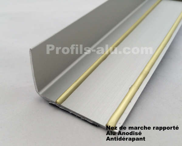 Nez-de-marche-rapporte-alu-anodise-bande-antiderapante-